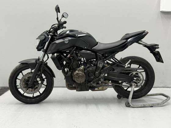 YAMAHA MT-07 ABS YAMAHA MT-07 ABS
